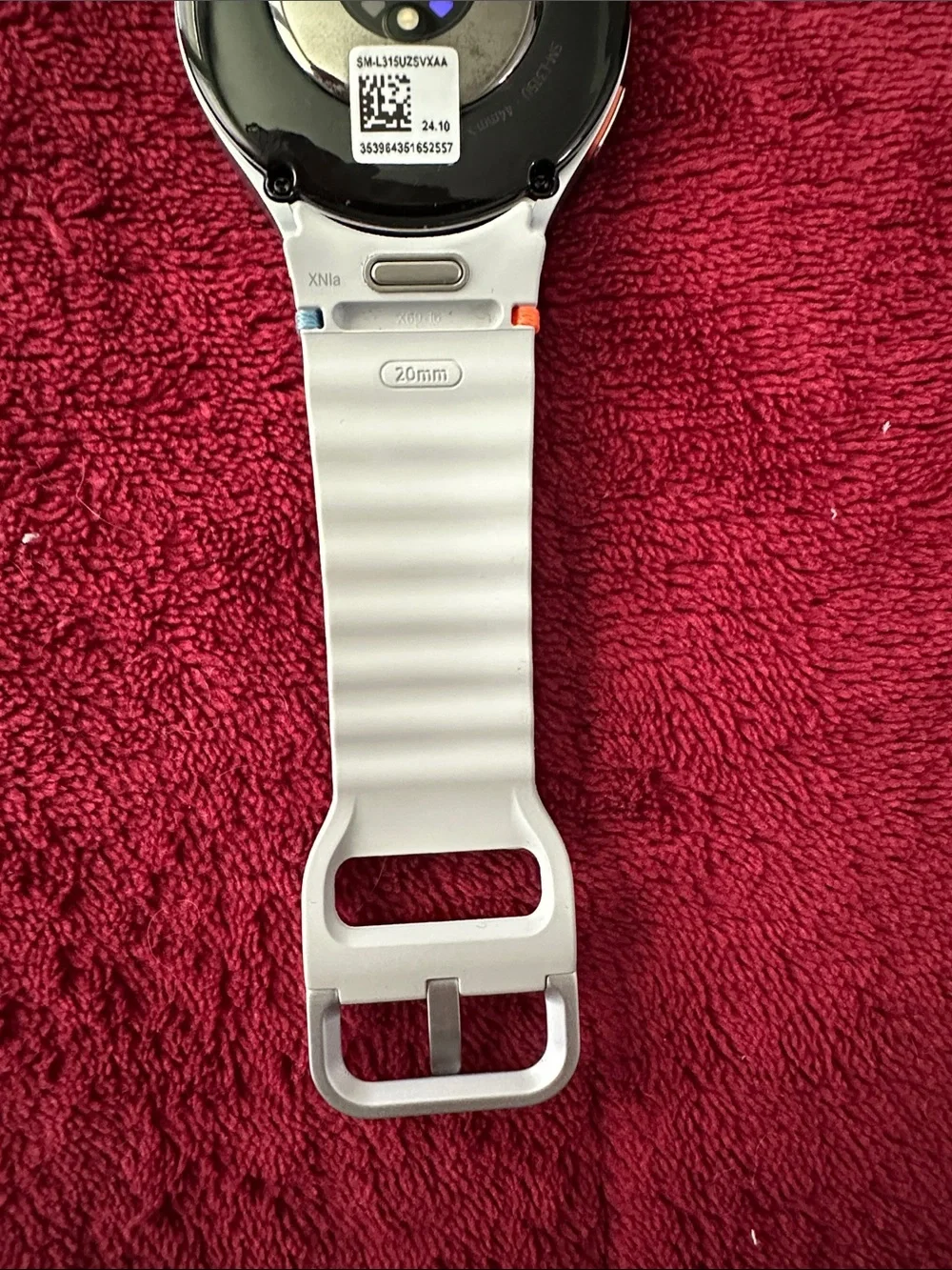 Samsung White Round Smartwatch with Silicone Strap